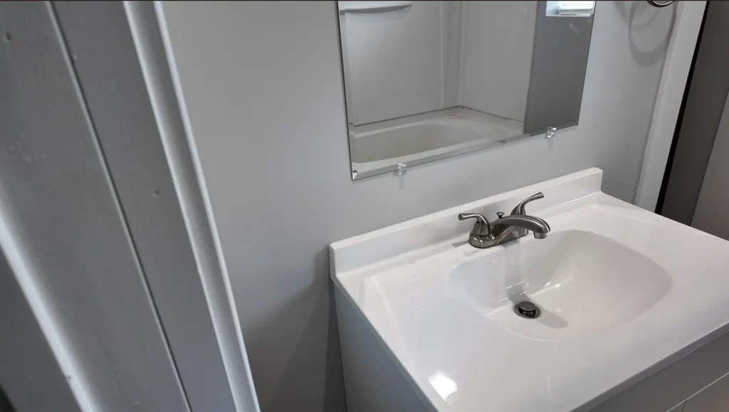 Kokomo apartment toilet sink